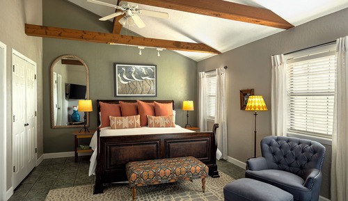 Luxury Suite, 1 King Bed, Non Smoking (Laredo Suite)