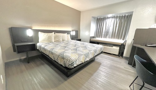 Standard Room, 1 Queen Bed, Non Smoking