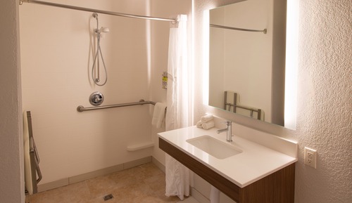 Suite, 1 King Bed, Accessible (Communication, Accessible Tub)
