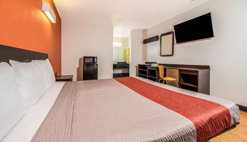 Standard Room, 1 King Bed, Non Smoking