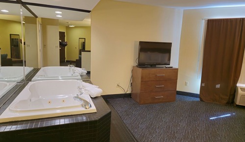 Luxury Suite