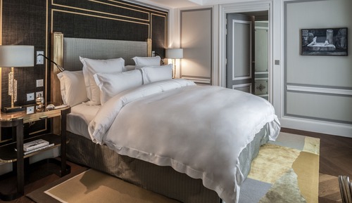 Premier Room, 1 King Bed