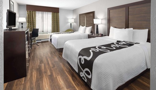 Room, 2 Queen Beds, Non Smoking