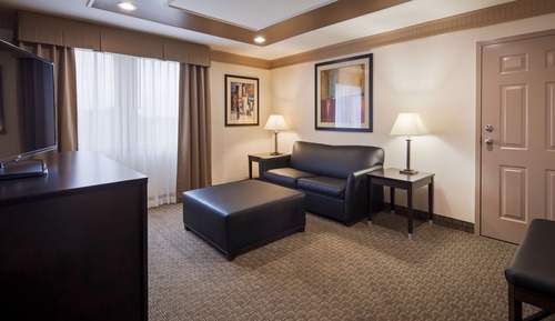 Family Suite, Multiple Beds, Non Smoking, Refrigerator & Microwave (with Sofabed)