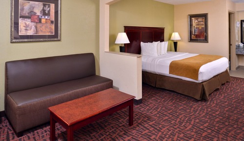 Standard Room, 1 King Bed, Accessible, Bathtub
