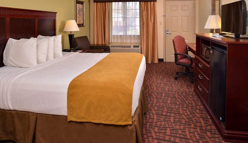 Standard Room, 1 King Bed, Non Smoking, Jetted Tub