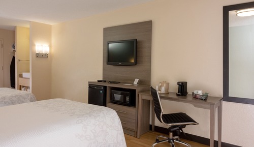 Deluxe Room, 2 Double Beds (Smoke Free)