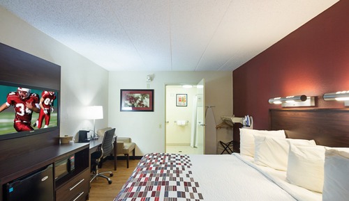 Superior Room, 1 King Bed, Accessible (Roll-In Shower, Smoke Free)
