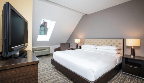 Suite, 1 King Bed with Sofa bed