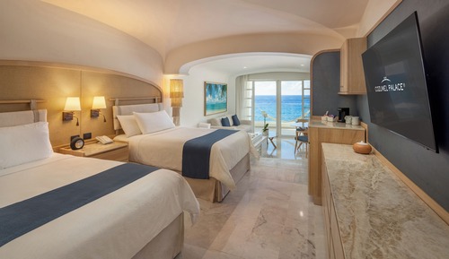 Superior Ocean Front Suite - Kids & Teens Free