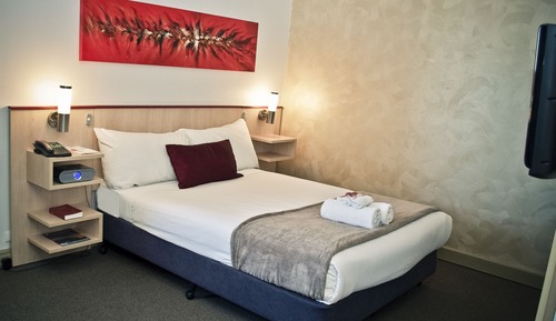 Economy Room, 1 Queen Bed