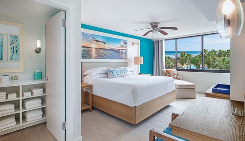 Two Bedroom Oceanfront Condo, 1 King, 2 Queens