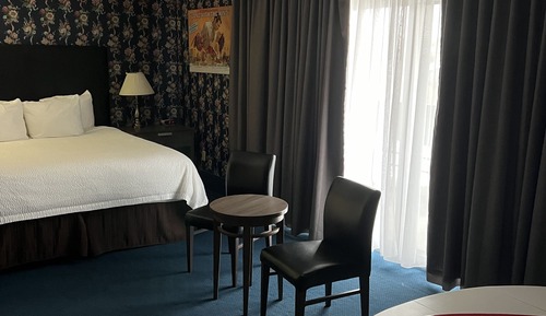 Room, 1 Queen Bed, Non Smoking, Jetted Tub