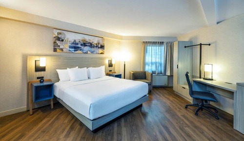 Room, 1 King Bed with Sofa bed, Non Smoking