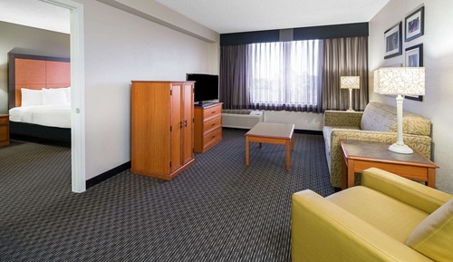 Deluxe Suite, 1 King Bed, Non Smoking