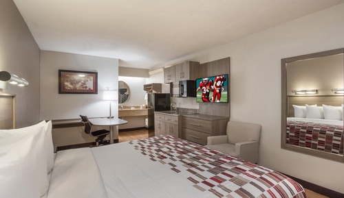 Superior Room, 1 King Bed (Smoke Free)