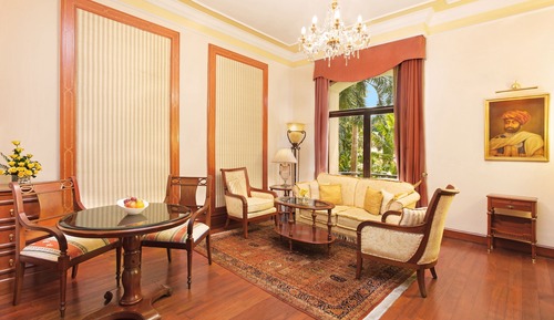 Deluxe Suite