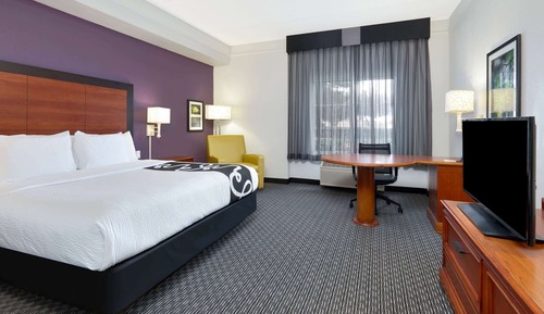 Deluxe Room, 1 King Bed, Non Smoking