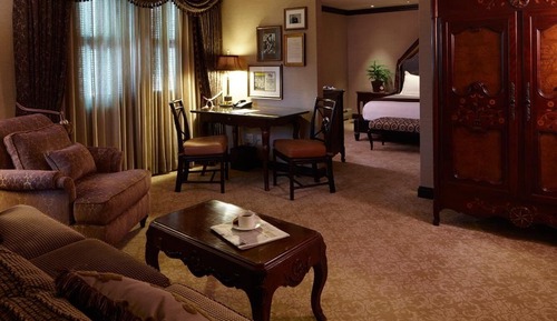 Suite, 1 King Bed (Governor)