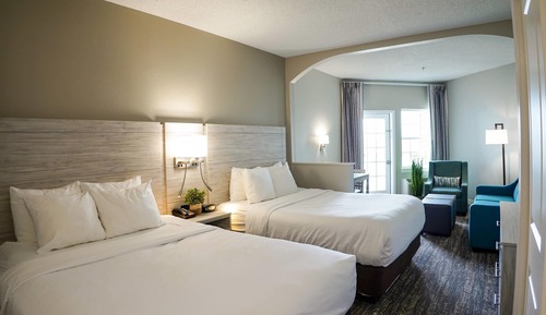 Premium View Double Queen Suite - Bayfront