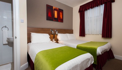 Comfort Triple Room
