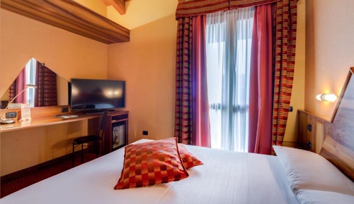 Standard Room, Multiple Beds, Non Smoking, Connecting Rooms