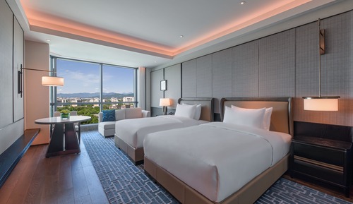 Grand Deluxe Twin Room