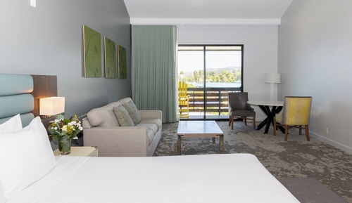 Premier Pool View Studio