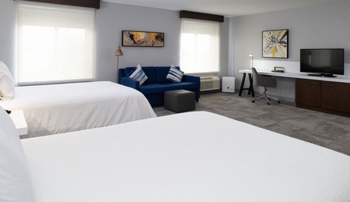 Junior Suite, 2 Queen Beds, Accessible (Roll-In Shower)