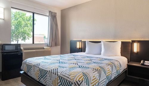 Standard Room, 1 Double Bed, Accessible, Non Smoking