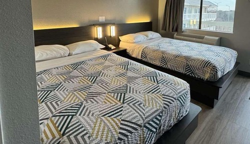 Standard Suite, 2 Queen Beds, Non Smoking
