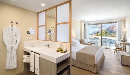 Deluxe Room, Jetted Tub, Garden View