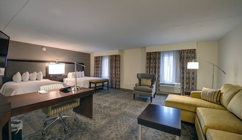 Suite, Two Queen Beds, Accessible