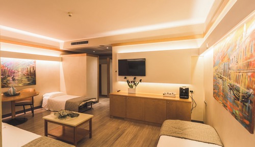 Junior Suite, Jetted Tub