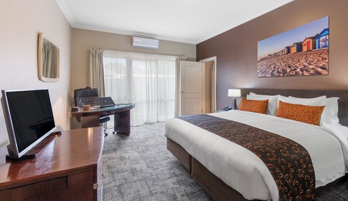 One Bedroom Apartment
