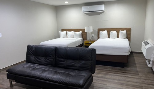 Studio Suite, 2 Double Beds, Non Smoking