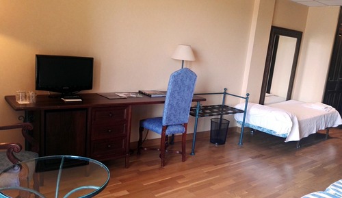 Basic Triple Room