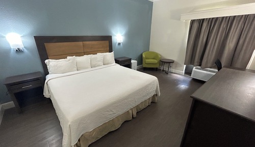 Superior Room, 1 King Bed (Smoke Free)