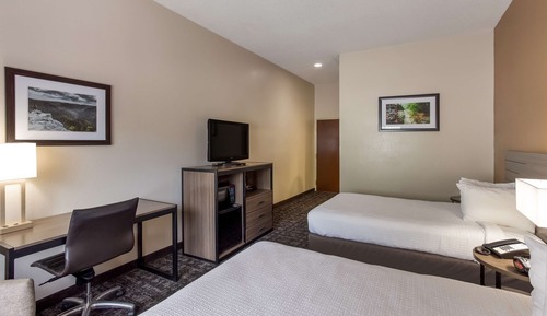 Standard Room, 2 Double Beds, Non Smoking, Refrigerator & Microwave