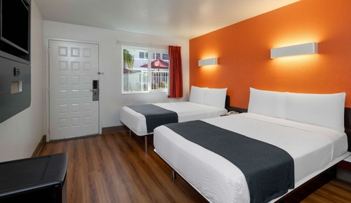 Standard Room, 2 Double Beds, Accessible, Non Smoking