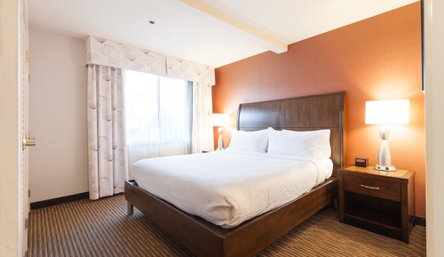 King Bed Bedroom Suite