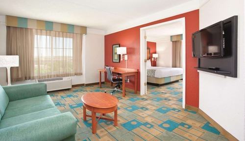 Suite, 1 King Bed, Non Smoking, Pool View