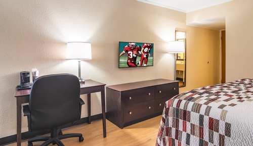 Superior Room, 1 King Bed, Non Smoking, Jetted Tub