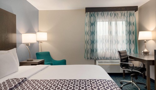 Room, 1 King Bed, Accessible, Non Smoking (Mobility with Grab Bars)