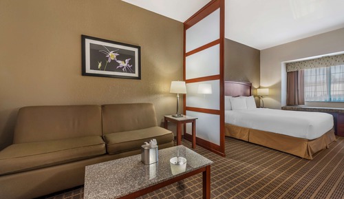 Suite, 1 King Bed, Accessible, Refrigerator & Microwave