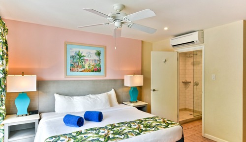 Deluxe Studio Island View-FRENCH BALCONY