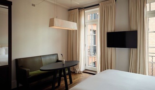 Courtyard Room