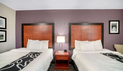 Suite, 2 Queen Beds, Non Smoking