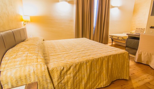 Family Triple Room, 1 Bedroom, Ensuite, Garden View