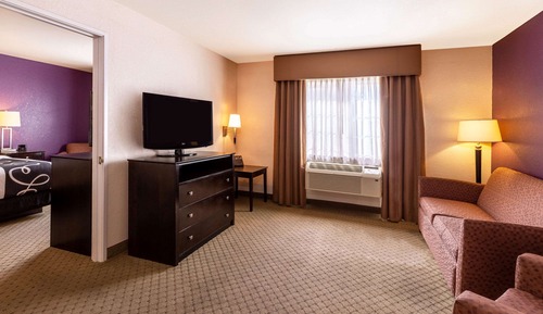 Suite, 1 Bedroom, Non Smoking (1 King Bed)